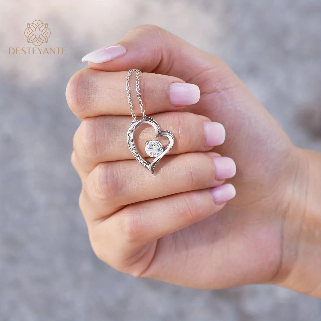 Collar Infinito de Corazón Eternity Bañado en Plata
