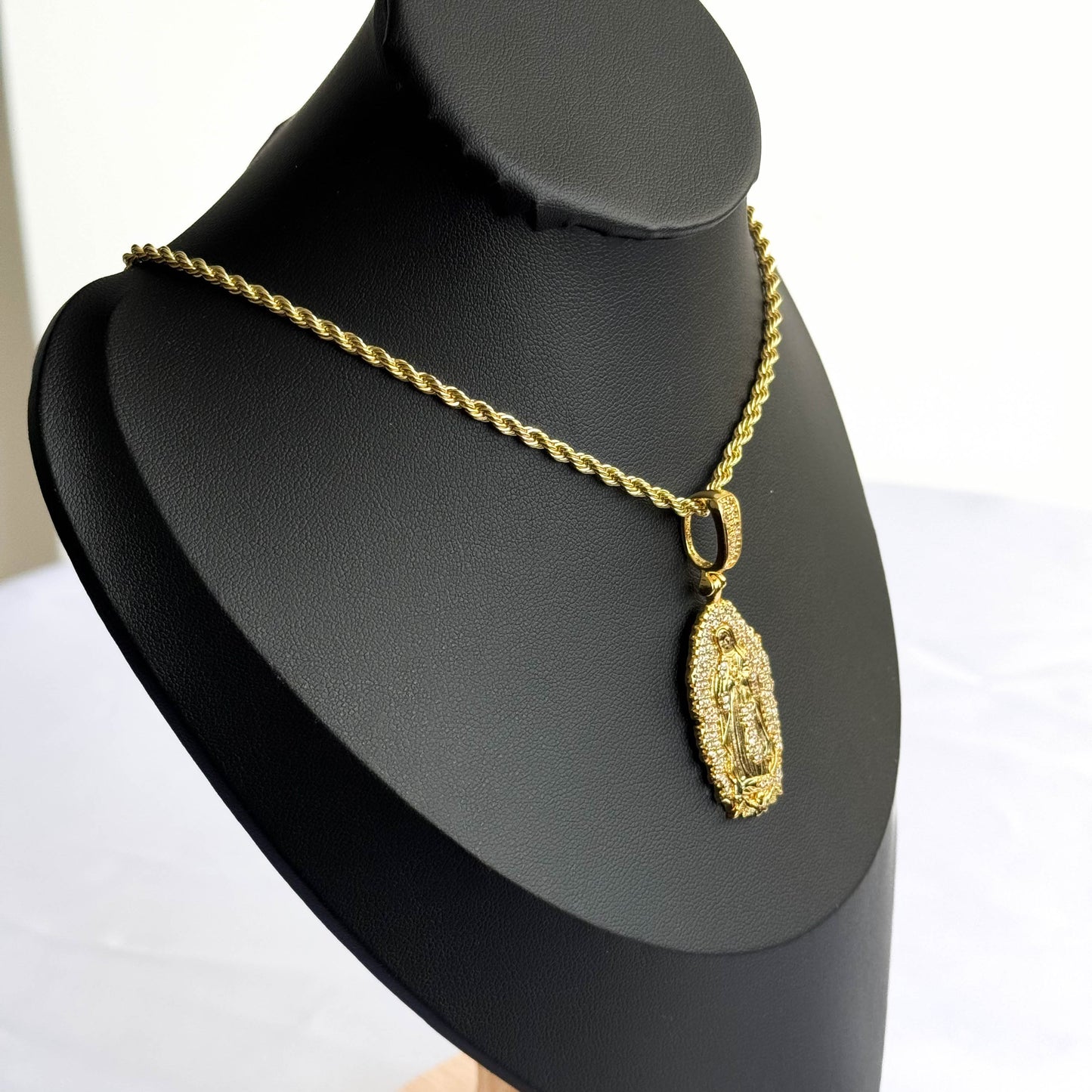 Cadena Dije Virgen Milagrosa