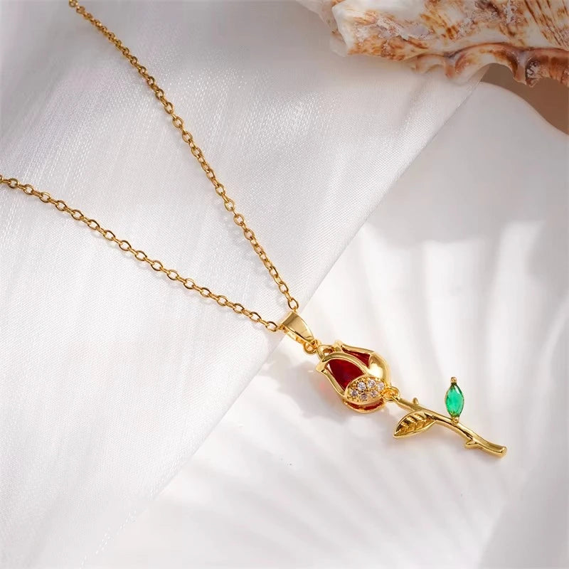 Collar Clavel Rojo Oro