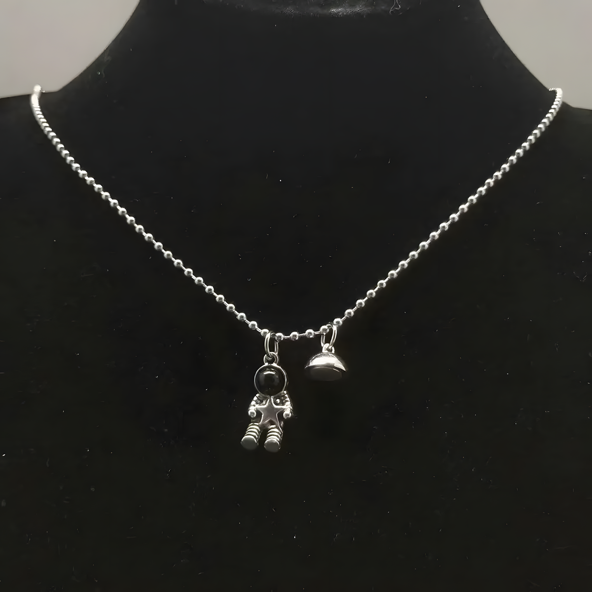 Desteyante 2 Collares Astronautas conexión lunar
