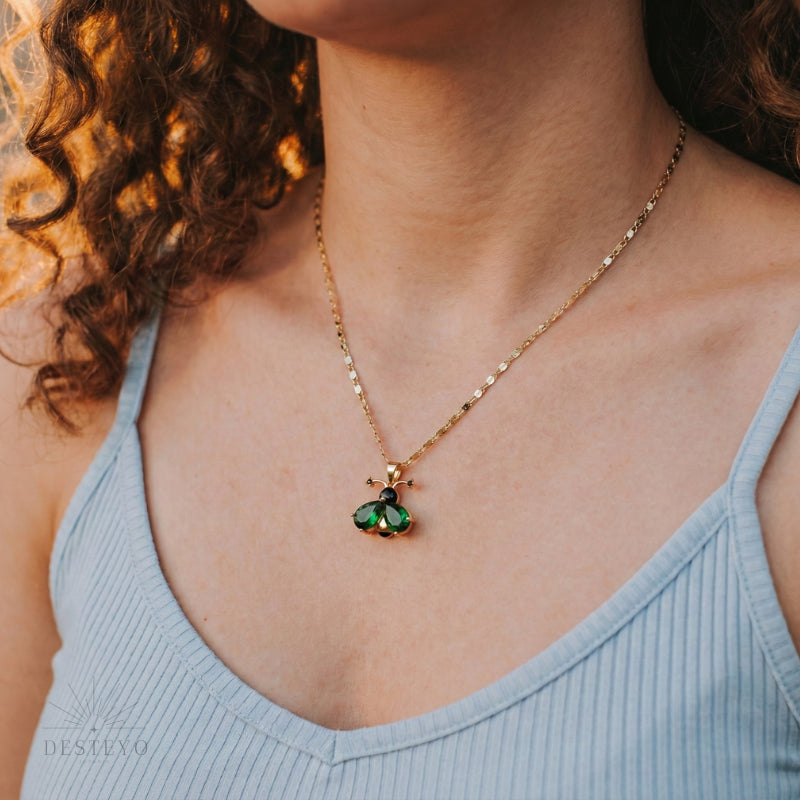 Collar Abejita